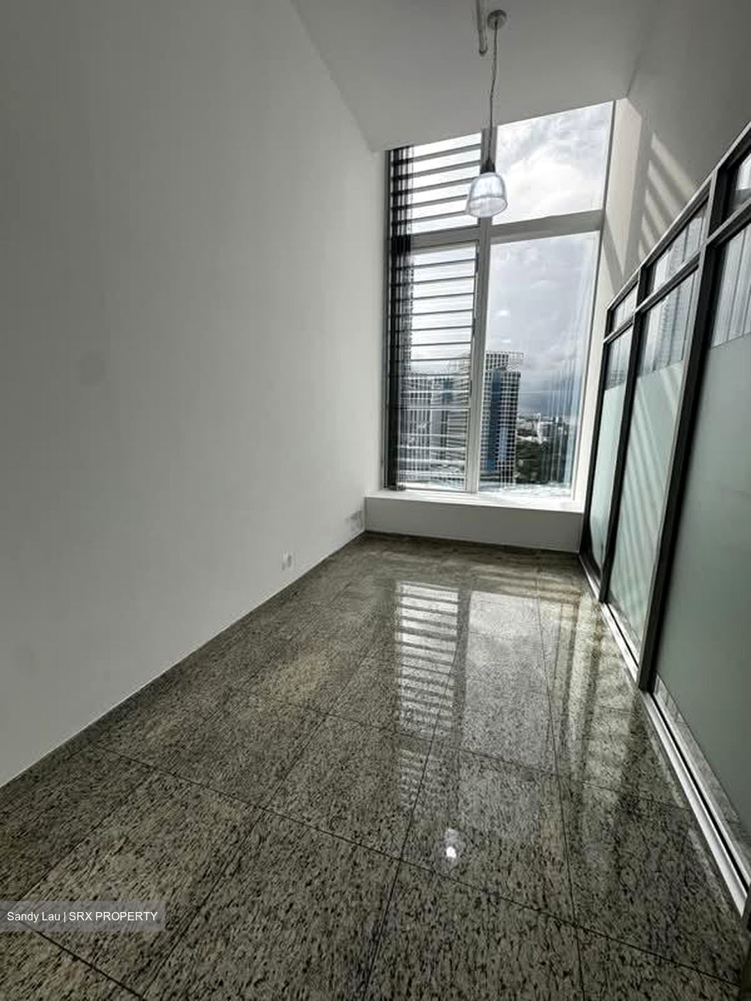 The Central (D1), Office #576555381